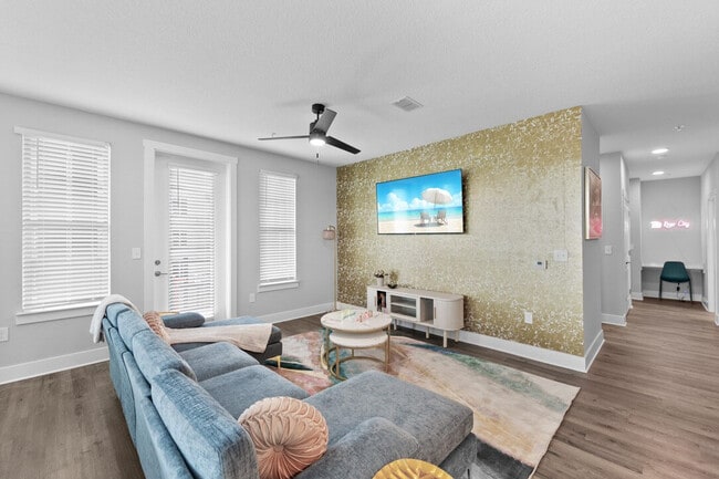 Building Photo - 11830 Buckfield Cir Unit SI ID1290650P