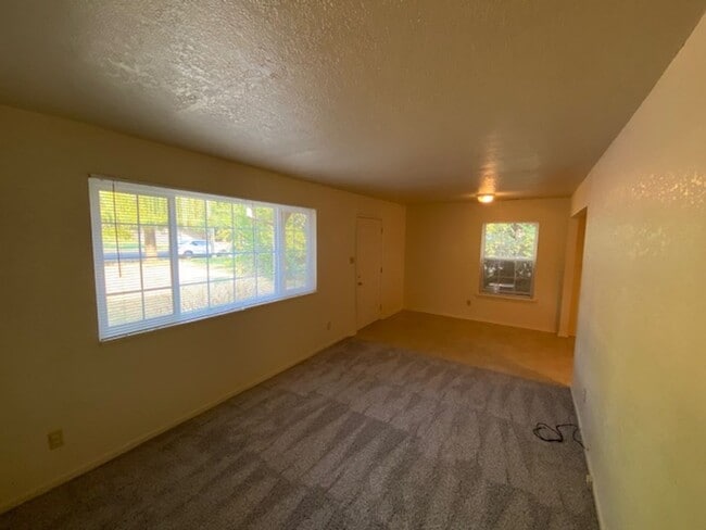 Photo - 3142 Garfield Ave