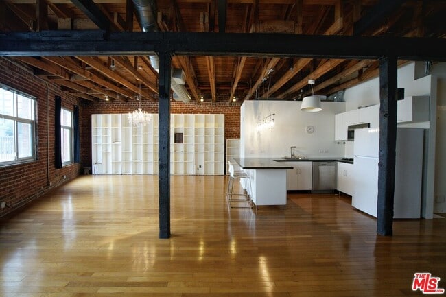 Photo - 500 Molino St Unit 315