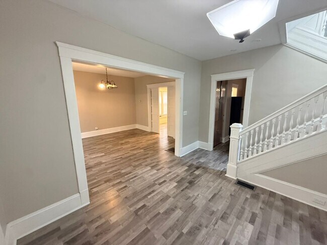 Photo - 2091 W 100th St