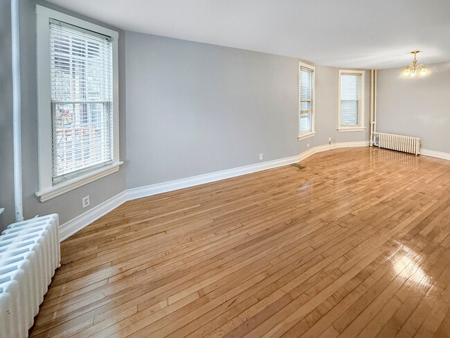 Photo - 2340 N Tripp Ave Unit 1