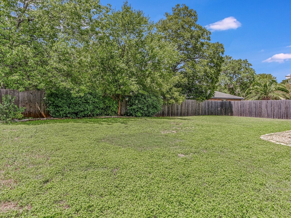 Photo - 1308 Radam Cir