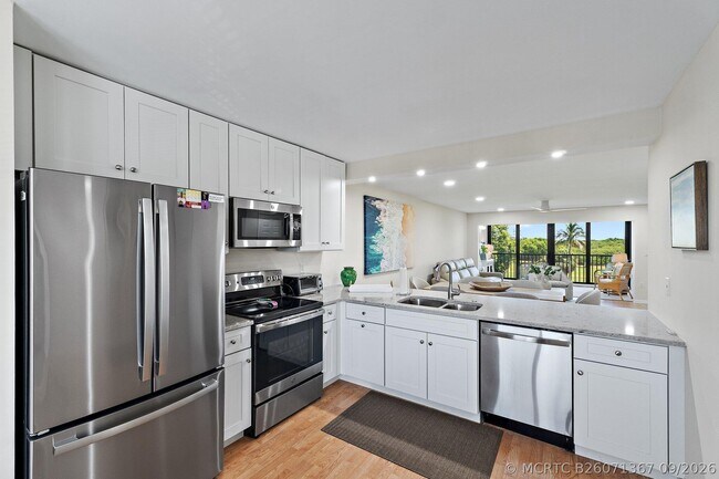 275 Palm Ave Unit C302