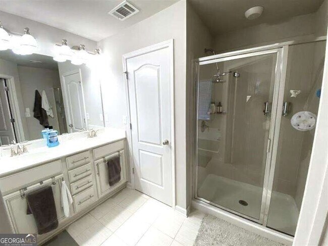 Photo - 1962 Brightleaf Way