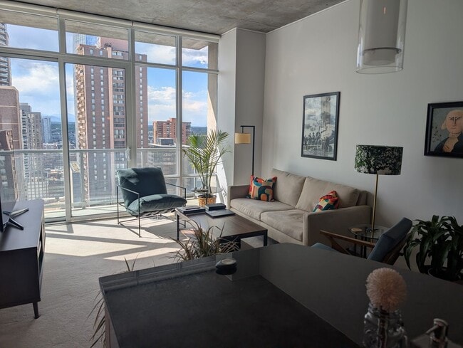 Photo - Luxury 1 Bedroom + Den - Breathtaking Mountain Views Unit #2606