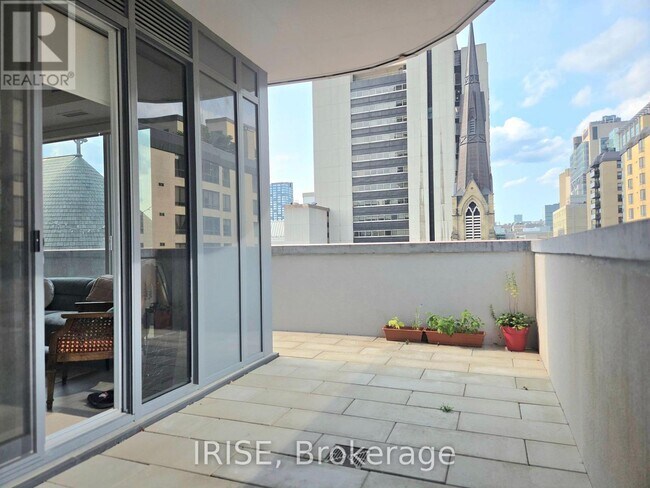 Photo - 280 Dundas St W Unit 502