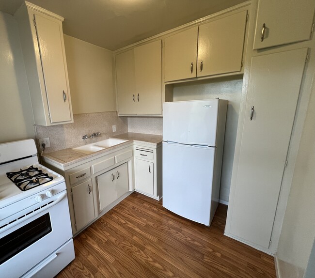 Building Photo - 11933 W Magnolia Blvd Unit #20