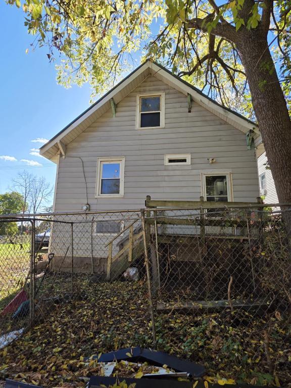 Photo - 111 Oakhill St