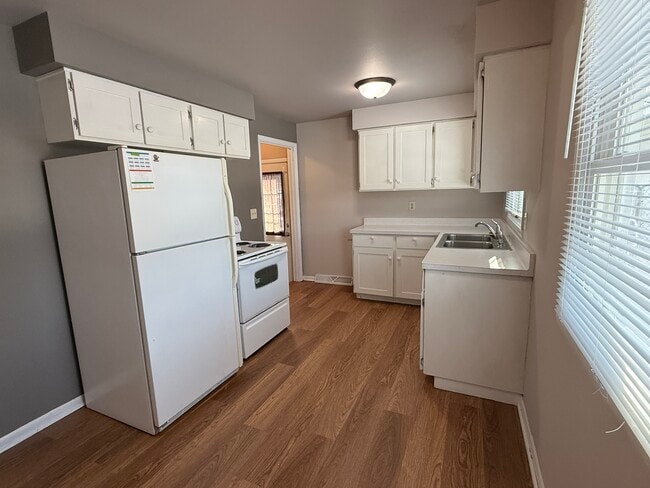 Photo - 1016 Fieldcrest Dr