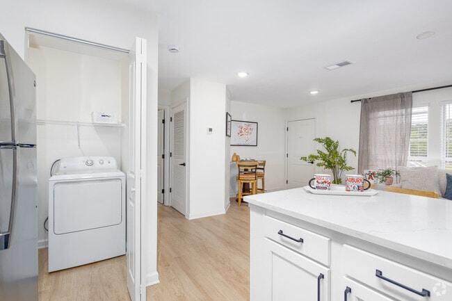 2BR, 2BA - 1,107SF - Kitchen