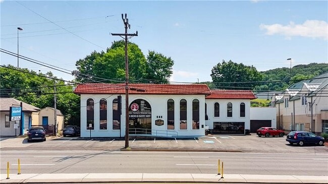 Building Photo - 7240 McKnight Rd