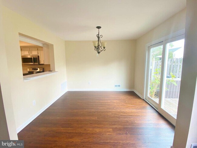 Photo - 85 Biddle Way