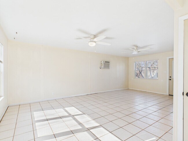 Photo - 512 Kraupahen St Unit A