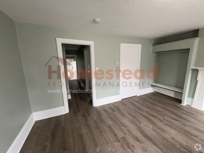 Building Photo - 637 Cherry St Unit 2nd Floor Rental