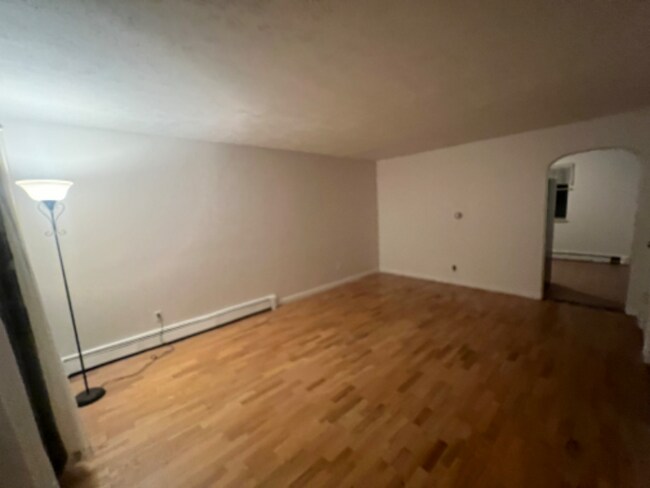 Photo - 1644 Chester St