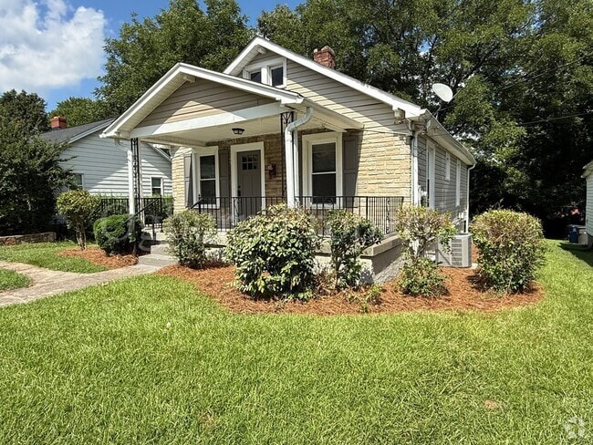 Building Photo - 1607 Thurmond St Rental