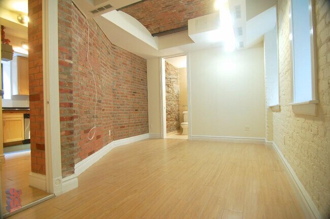 Photo - 340 E 18th St Unit LA
