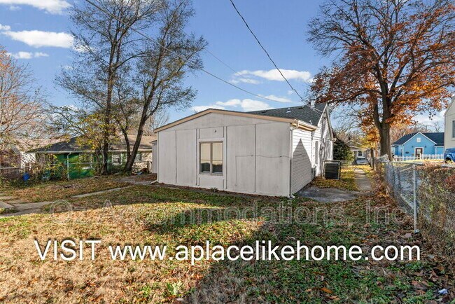 Photo - 2936 Stewart Ave