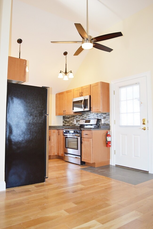 Photo - 220 North Ave Unidad APT 2