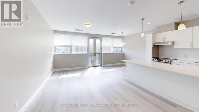 Photo - 2 Quebec St Unité 204