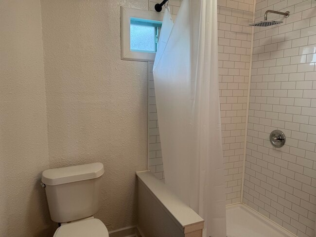 Photo - 508 B Ave