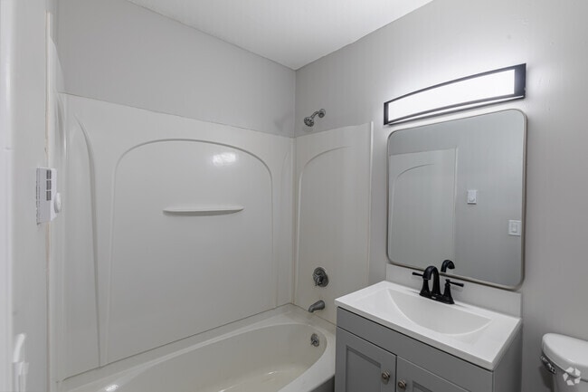 1BR, 1BA - Bathroom