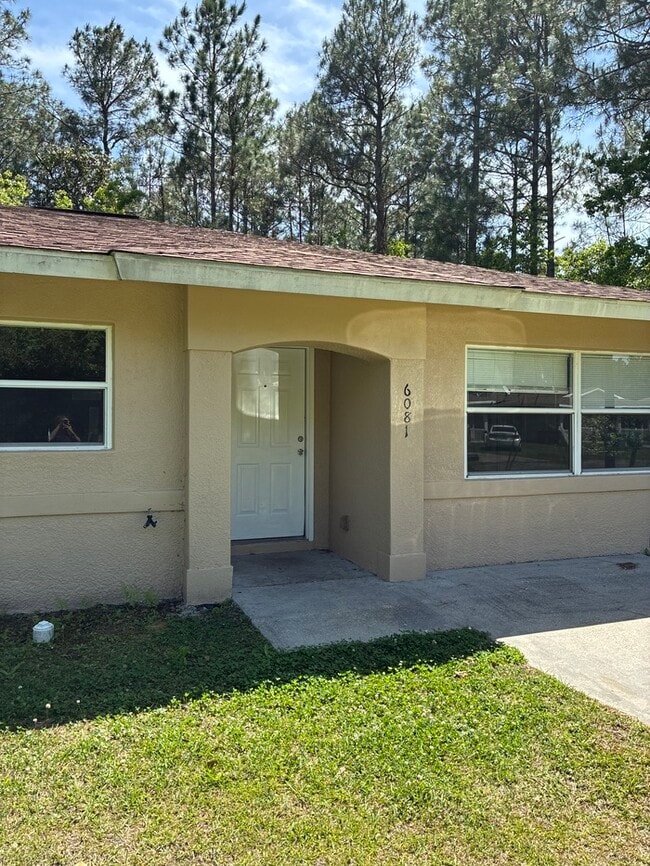 Photo - Beautiful 3/2 duplex