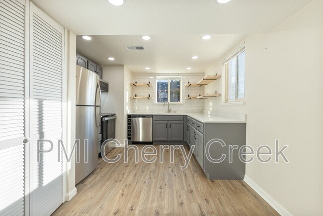 Photo - 2695 S Logan St Unidad #1