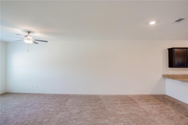 Photo - 1004 Riverdale Cove