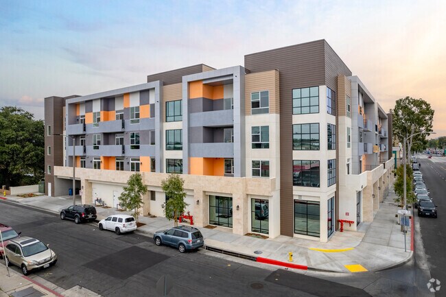 Earle Place - Earle Place Apartments