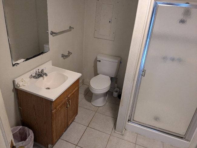 Photo - 724 N Eastern Ave