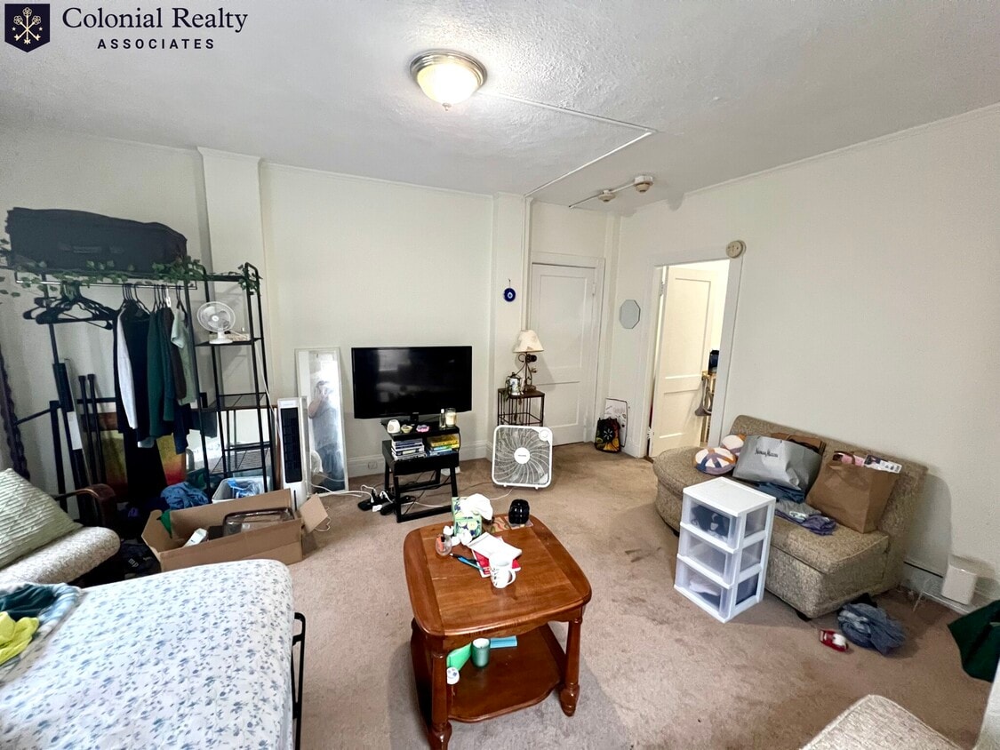 Photo - 230 Walnut St