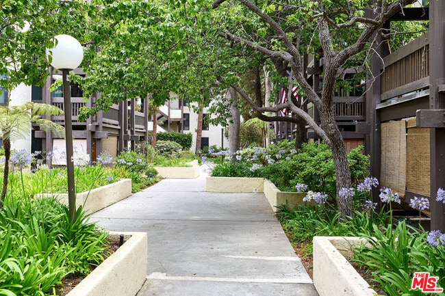 Photo - 7740 Redlands St Unidad G1095