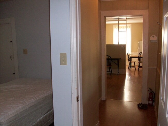 Photo - 543 Reid St Unité 1