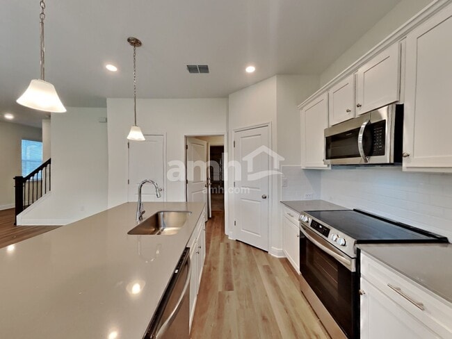 Photo - 27173 St Andrews Ave