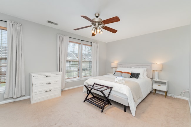 Photo - 4919 Sunburst Ln