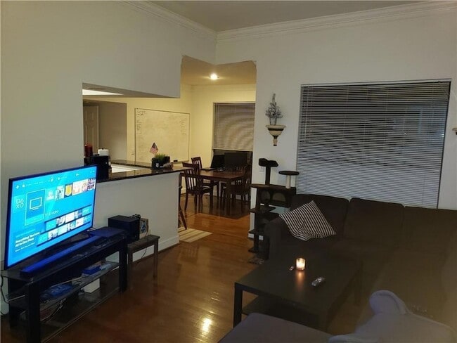 Photo - 3777 Peachtree Rd NE Unit 1733