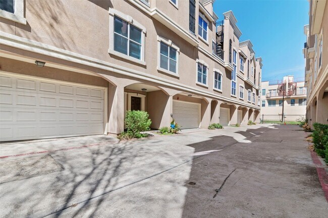 5609 Lindell Ave Unit 3