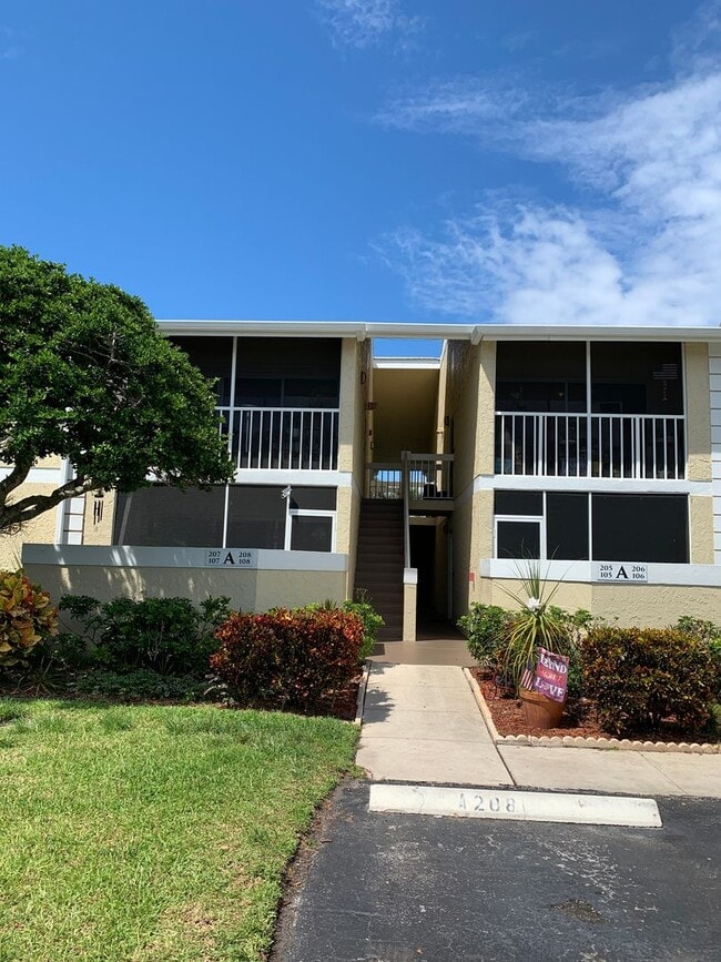 Building Photo - ONE BEDROOM FOR RENT IN MIDPORT II