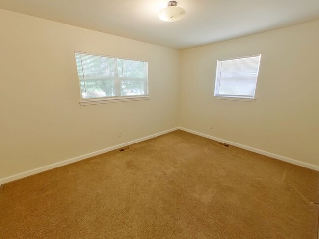 Photo - 5112 E New Jersey Dr