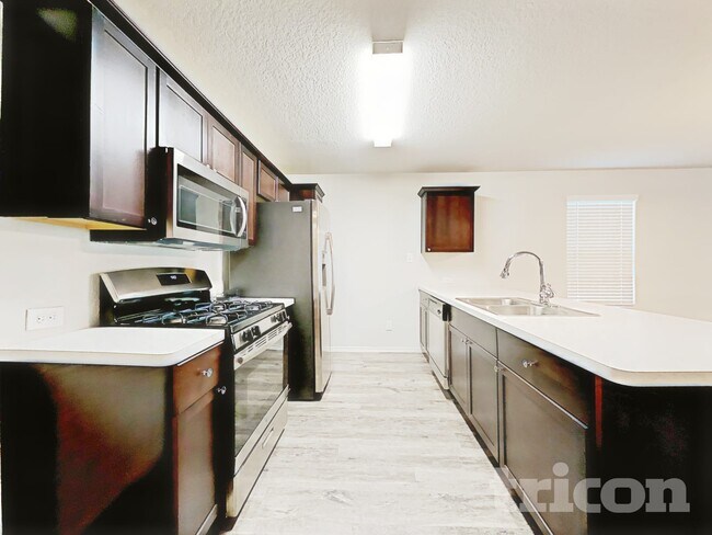 Photo - 9736 Marbach Brk
