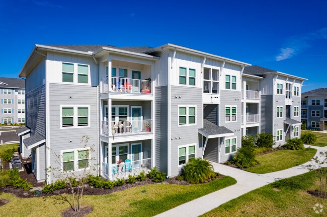 10210 Falcon Gate Loop Riverview, FL 33578