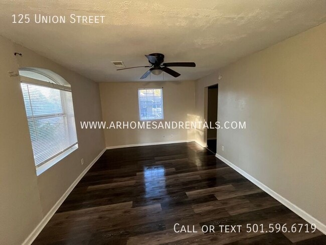 Photo - 125 Union St