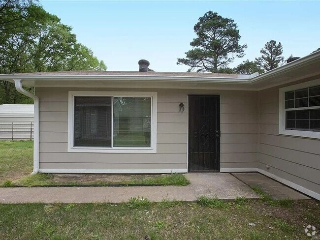 Building Photo - Carolina beautiful home