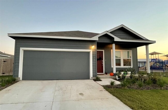 Photo - 233 Gabriels Bluff Dr House