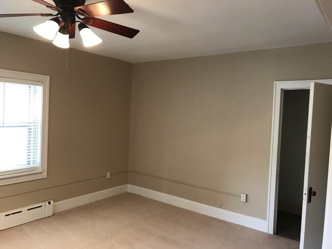 Photo - 812 E State St