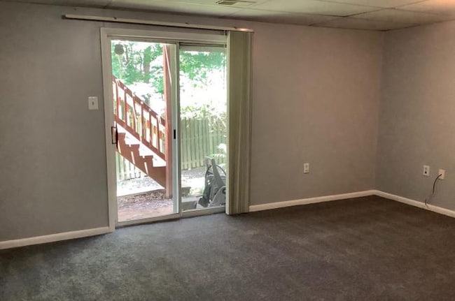 Photo - 659 Realm Ct W