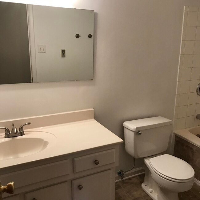 Photo - 2350 Heather Way