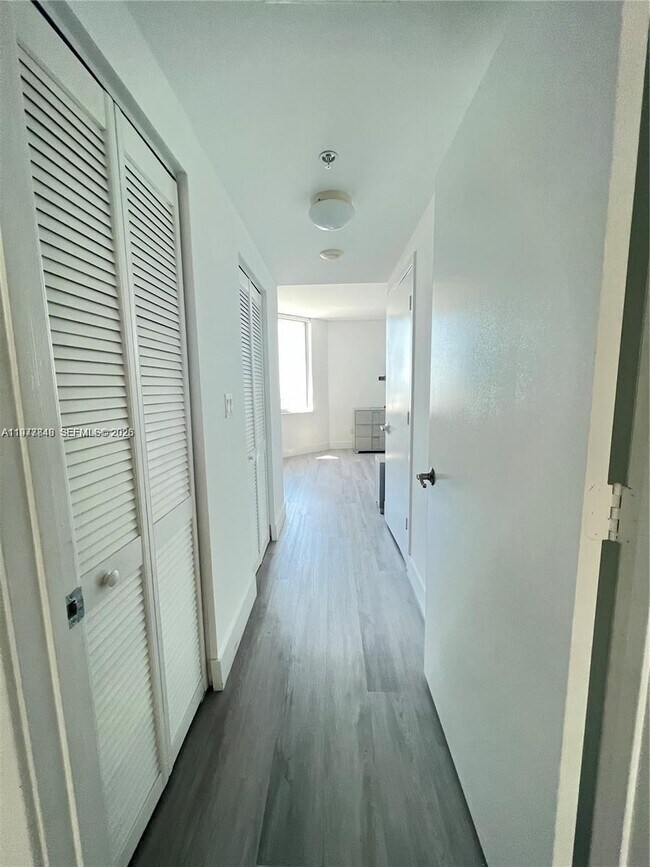 Photo - 325 S Biscayne Blvd Unit 2415