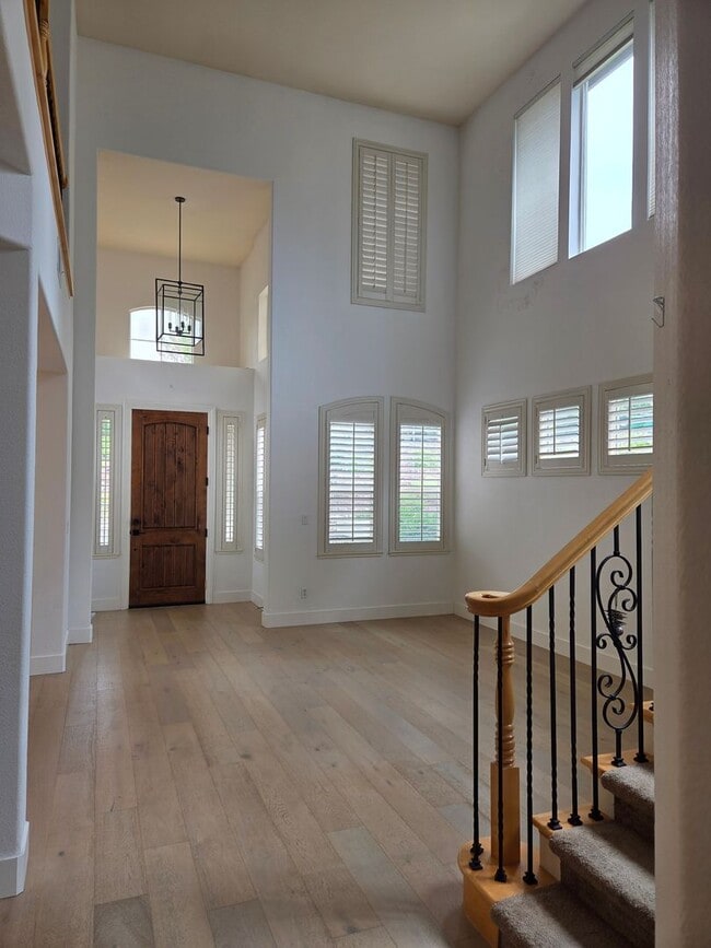 Photo - 5 Bdrm, 4 bath home located in Highland View Community off Silva Valley
